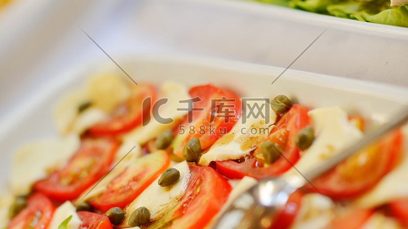 零食贴牌批发市场，选对渠道比压价更重要